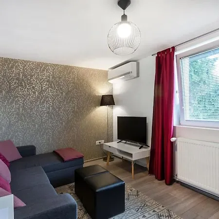 Slovenia + Freeparking & Bikes Apartment