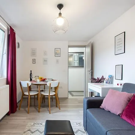 Slovenia + Freeparking & Bikes Apartment