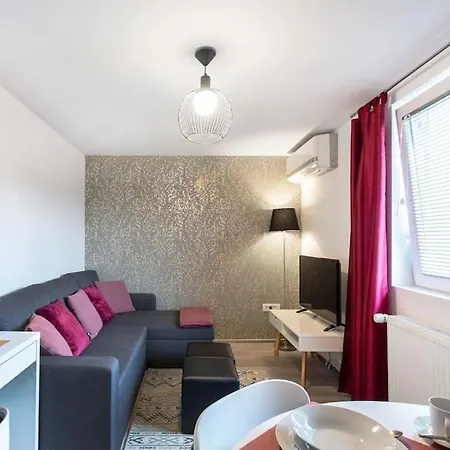 Apartment Slovenia + Freeparking & Bikes *