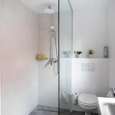 Slovenia + Freeparking & Bikes Apartment *
