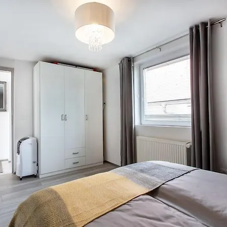 Slovenia + Freeparking & Bikes Apartment Laibach