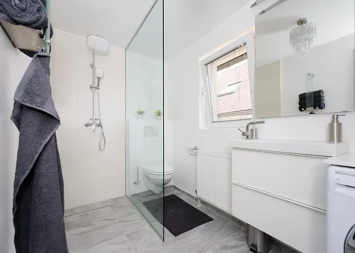 Slovenia + Freeparking & Bikes * Ljubljana